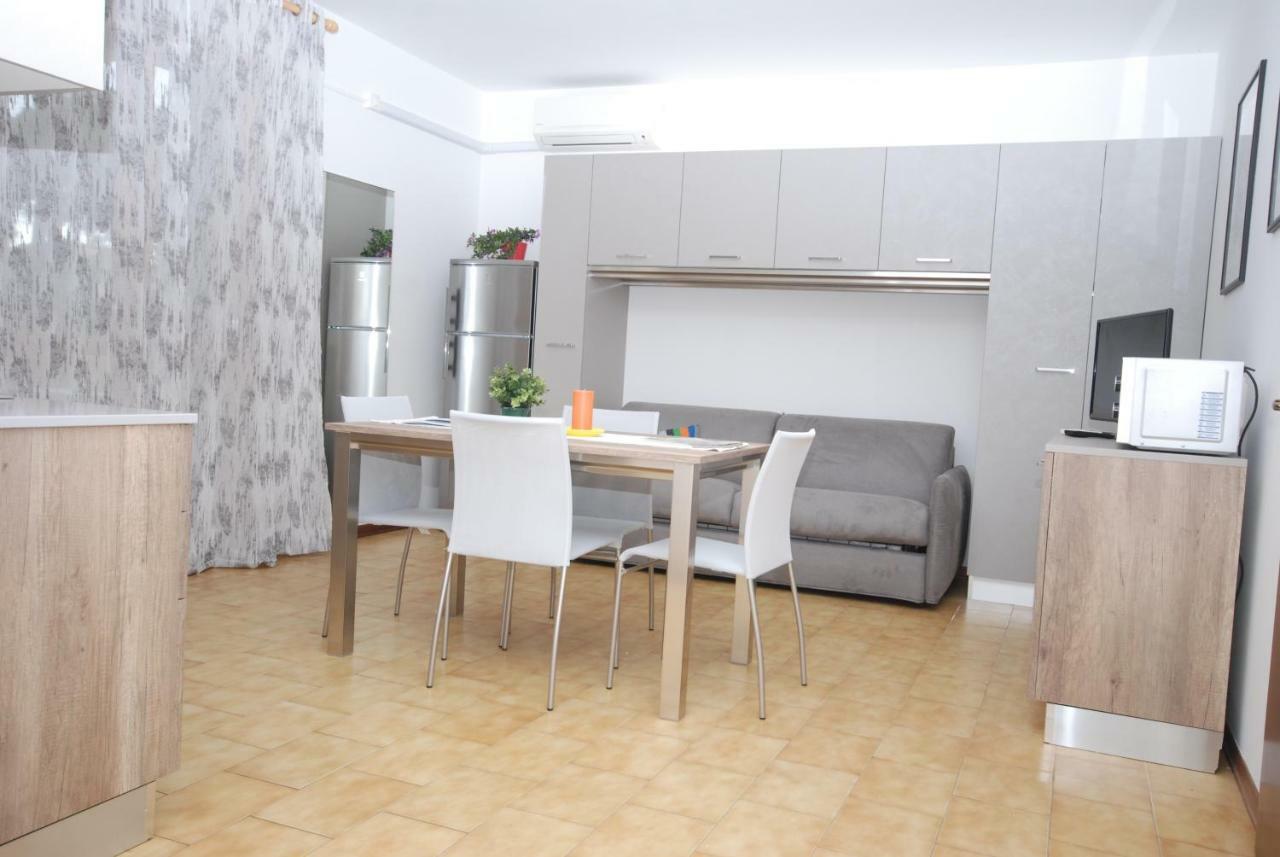Appartamenti Dei Fiori Lignano Sabbiadoro Extérieur photo